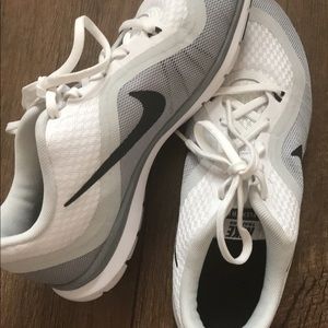 Womens Nike’s size 9 worn 2x
